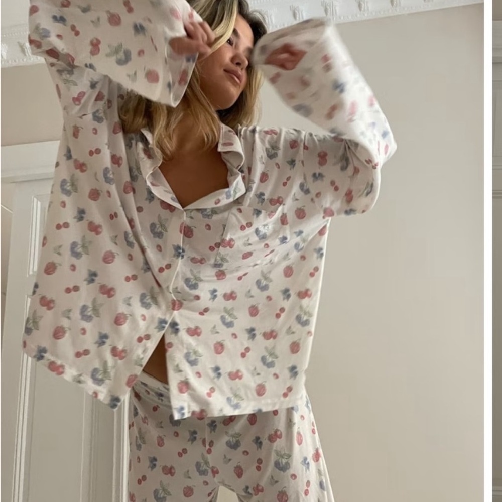 ISO DO NOT BUY DJERF AVENUE PAJAMA SET